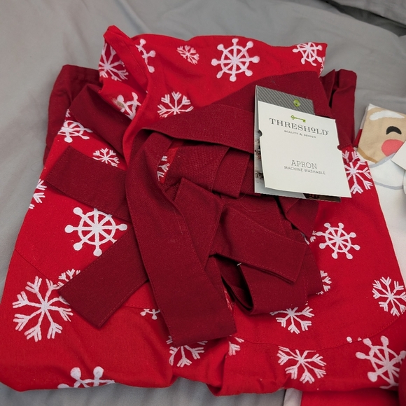 Threshold Red Snowflake Kitchen Set - Picture 7 of 8